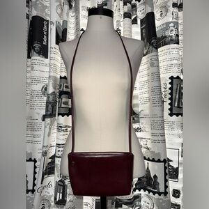 FS ORIGINALS VINTAGE Elegant Burgundy Crossbody Bag
